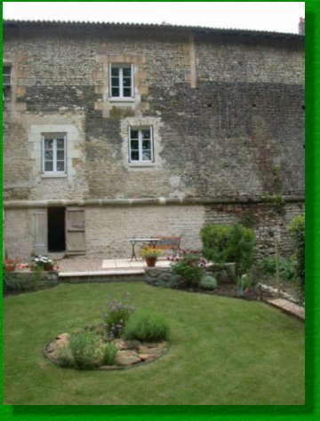 The house in the wall